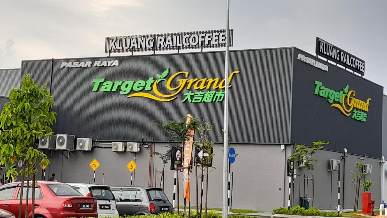 Idaman Maya Kluang Exterior foto
